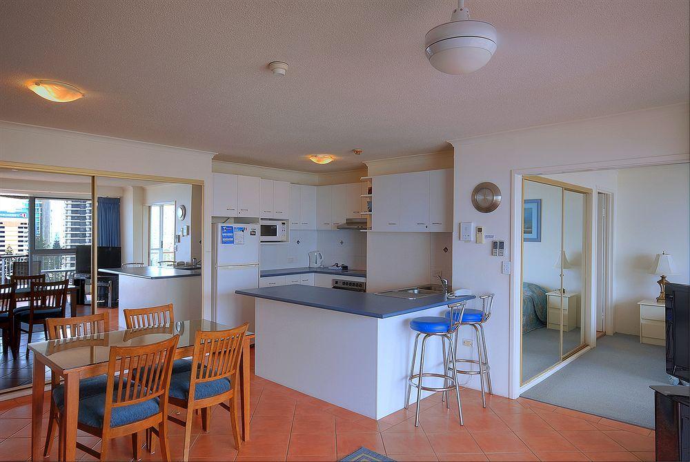 Surfers Beachside Aparthotel 4*