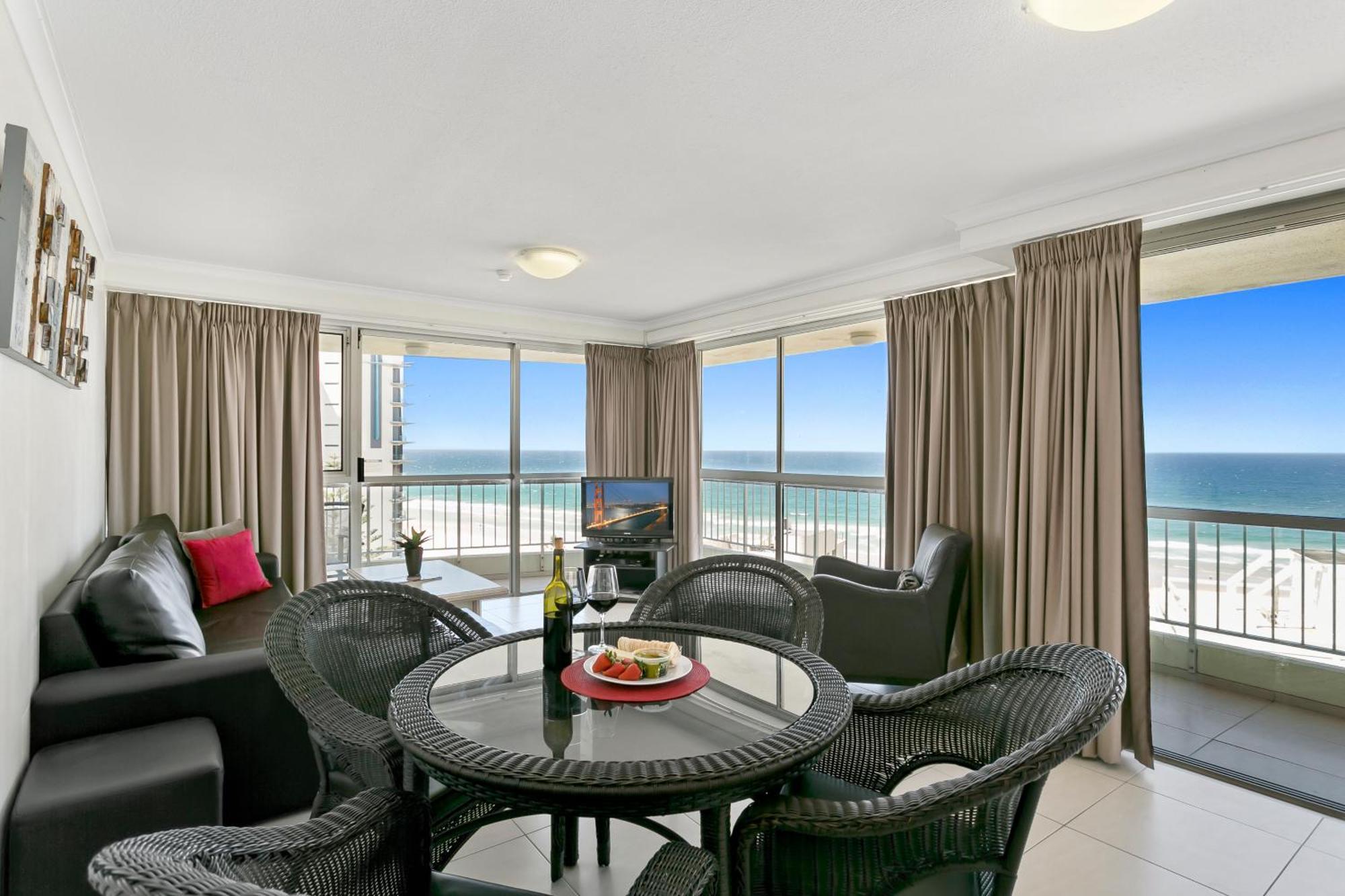 Surfers Beachside Aparthotel